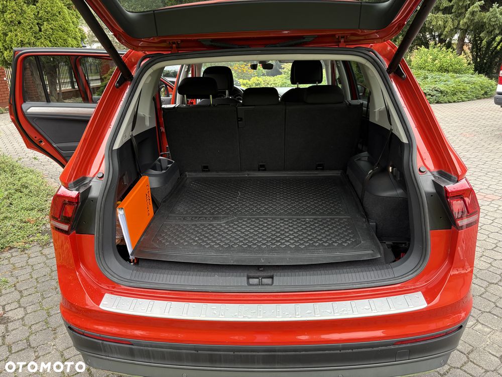 Volkswagen Tiguan Allspace 2.0 TDI 4Mot SCR Comfortline - 9