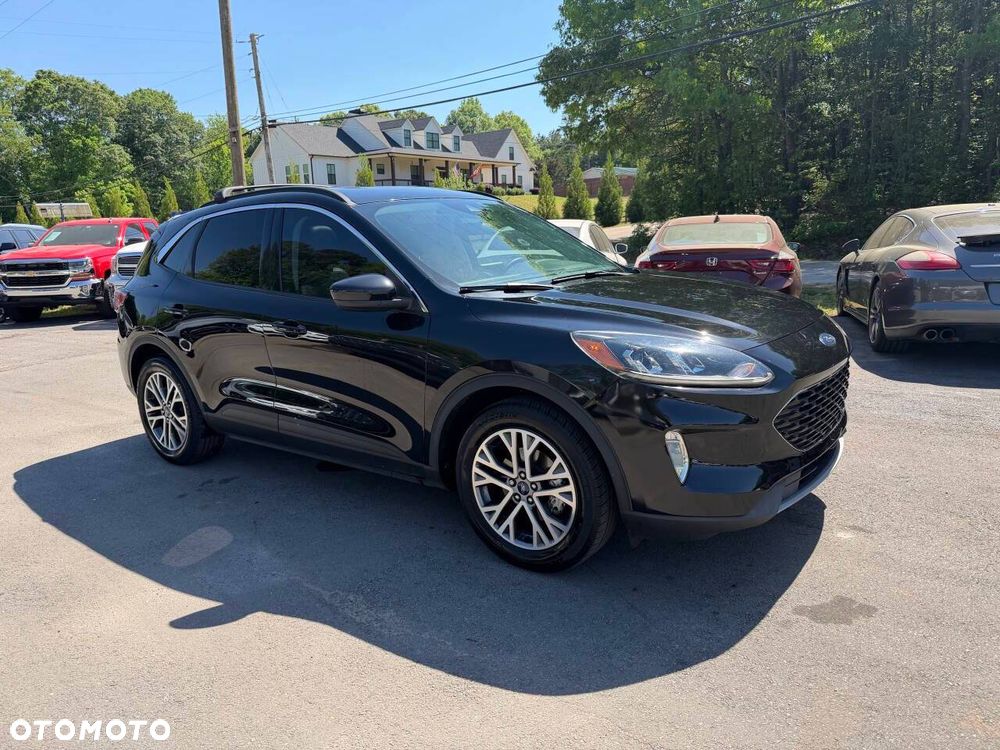 Ford Escape 2.0 EcoBoost AWD Titanium - 3