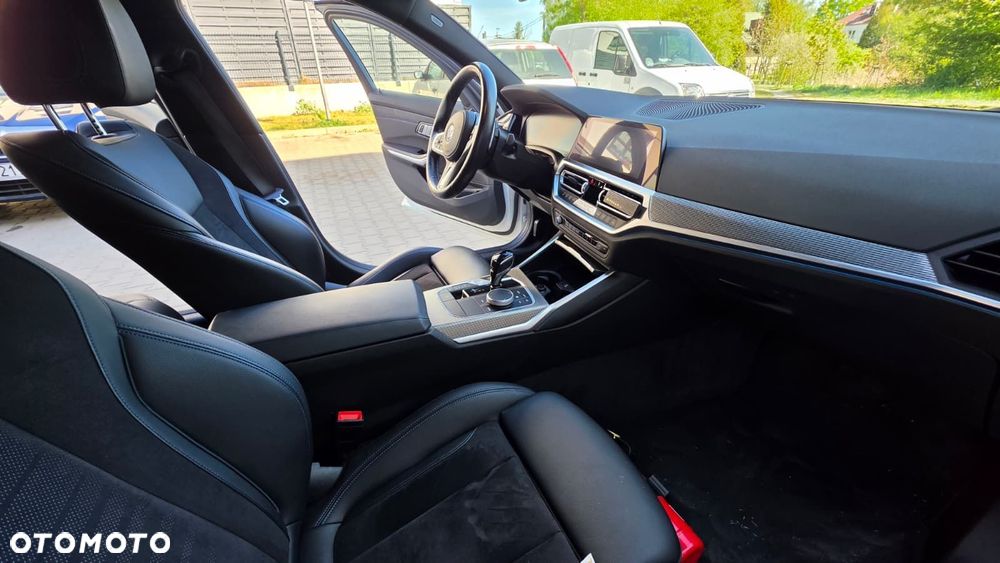 BMW Seria 3 320e M Sport sport - 10