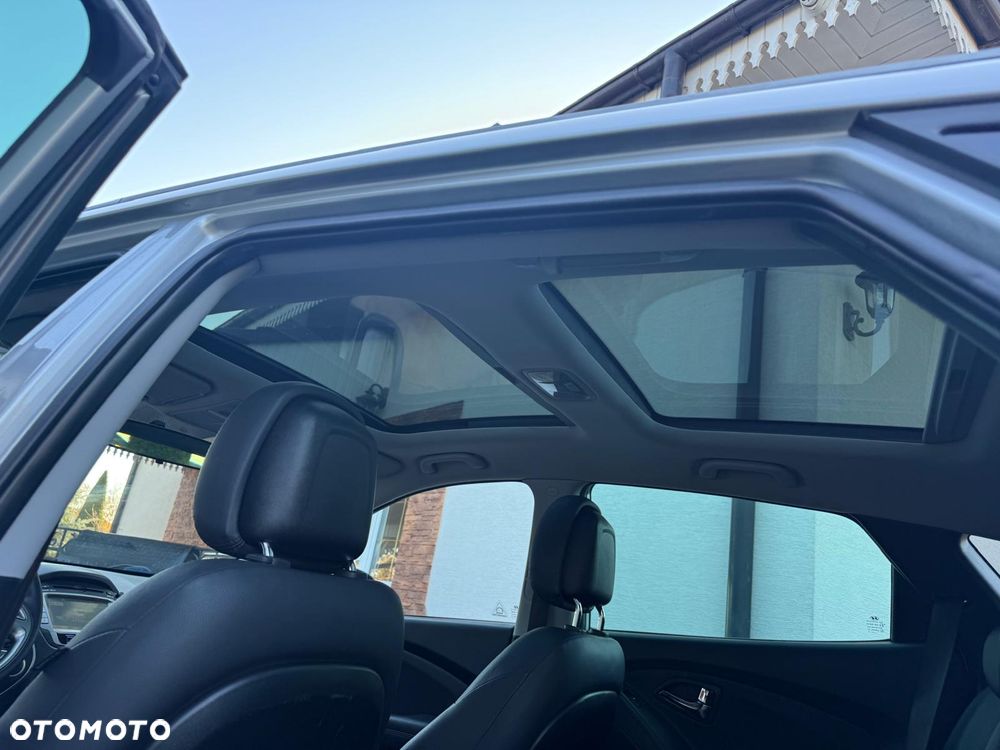 Hyundai ix35 2.0 CRDi 4WD Automatik Premium - 23