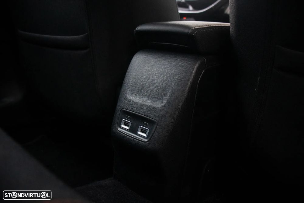 Peugeot e-208 Allure Pack - 19