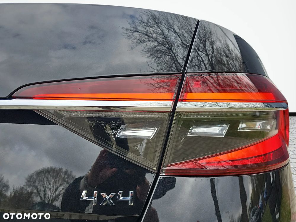 Skoda Superb 2.0 TDI SCR 4x4 L&K DSG - 13