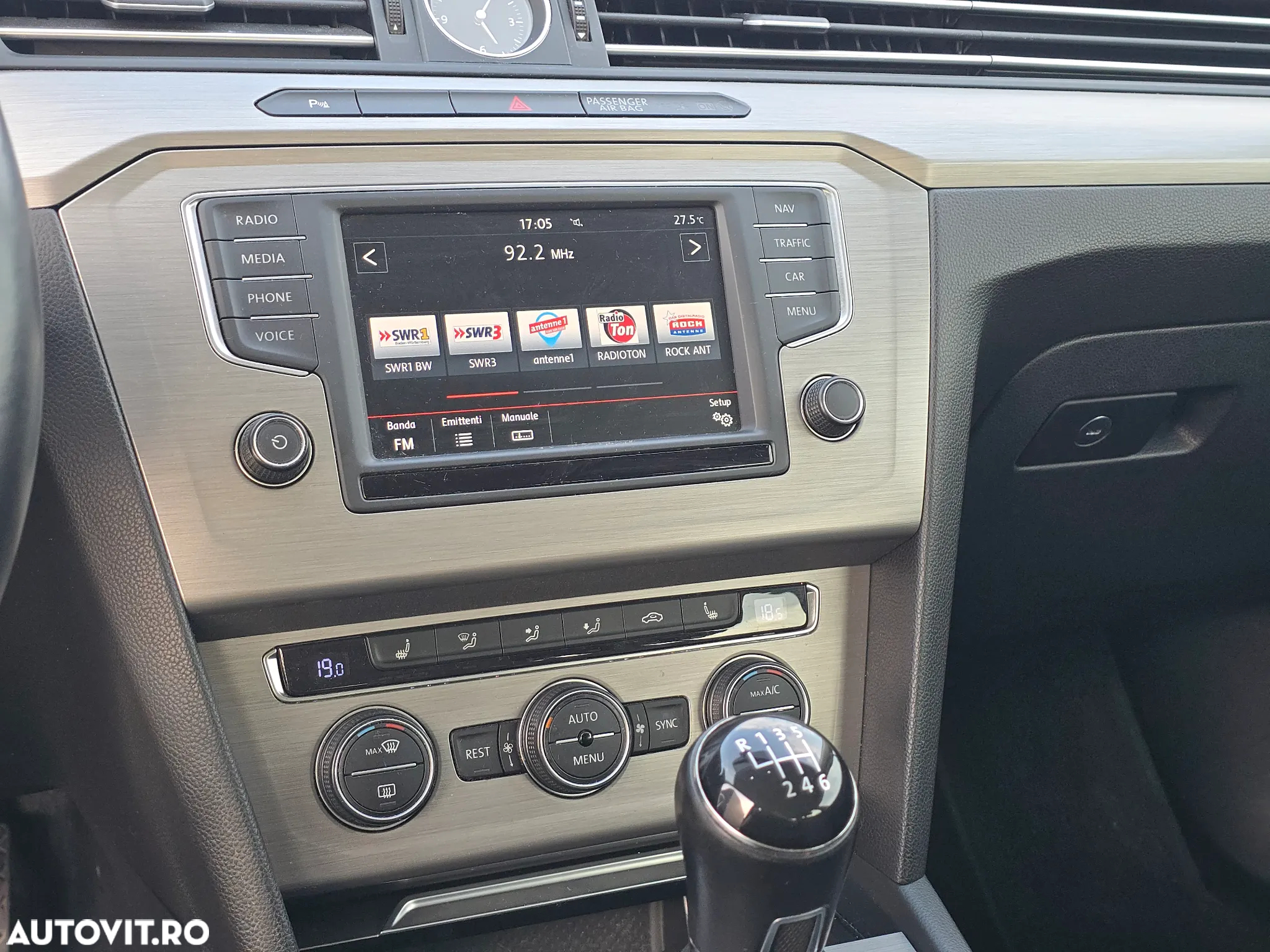 Volkswagen Passat - 16