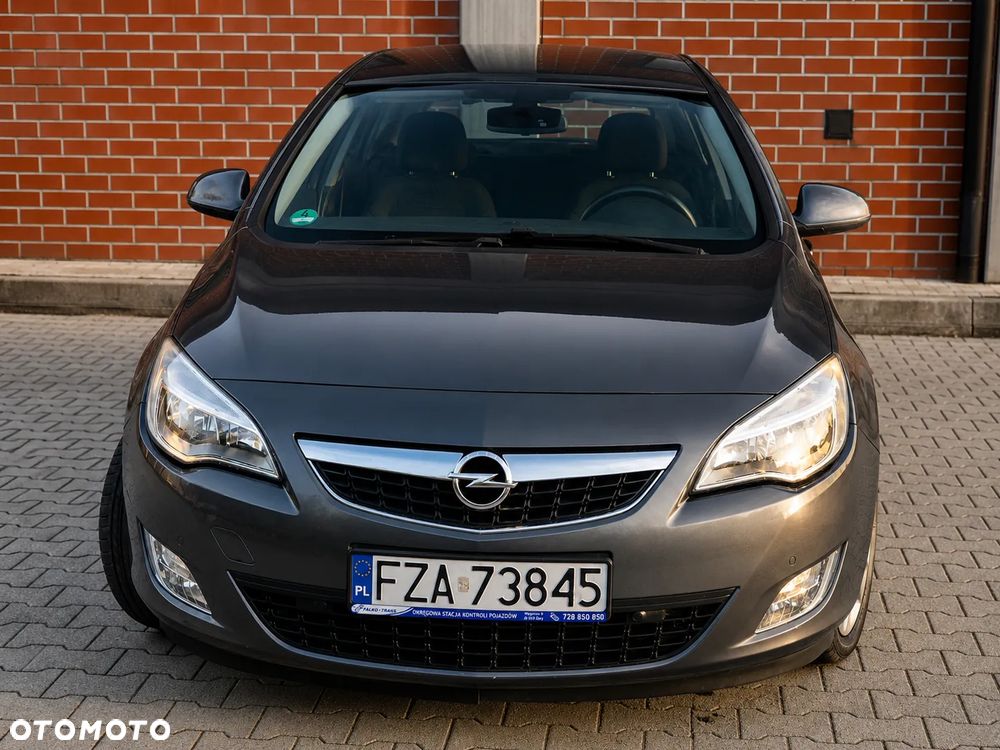 Opel Astra 1.4 T Cosmo - 15