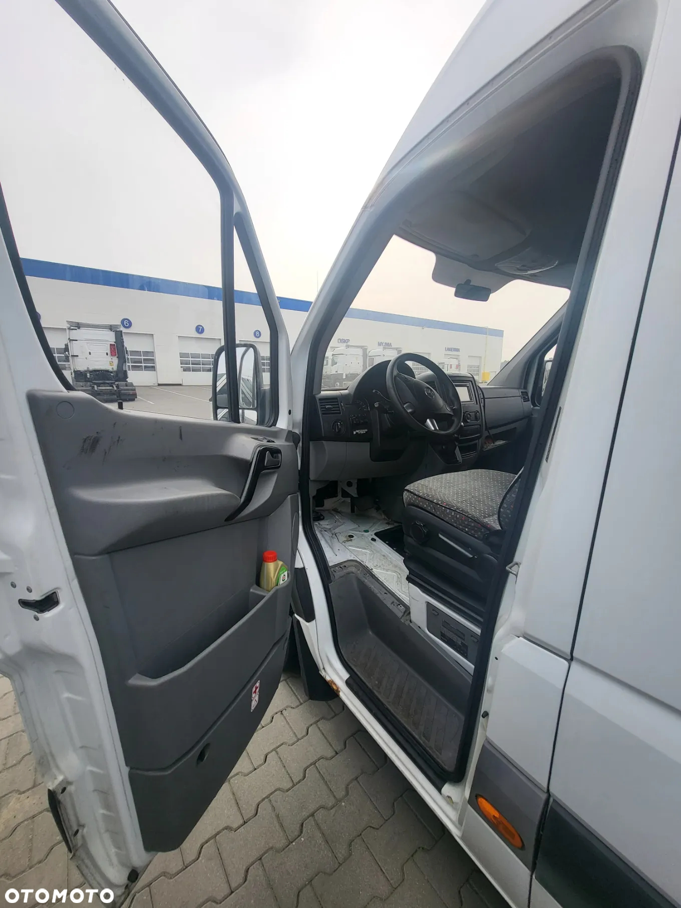 Mercedes-Benz Sprinter - 8