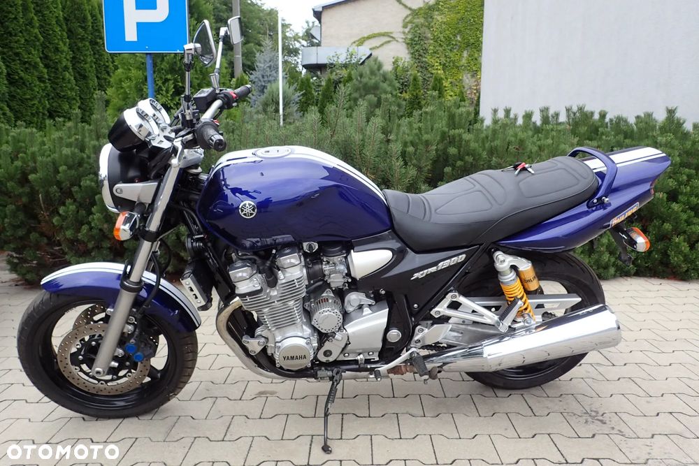 Yamaha XJR - 6