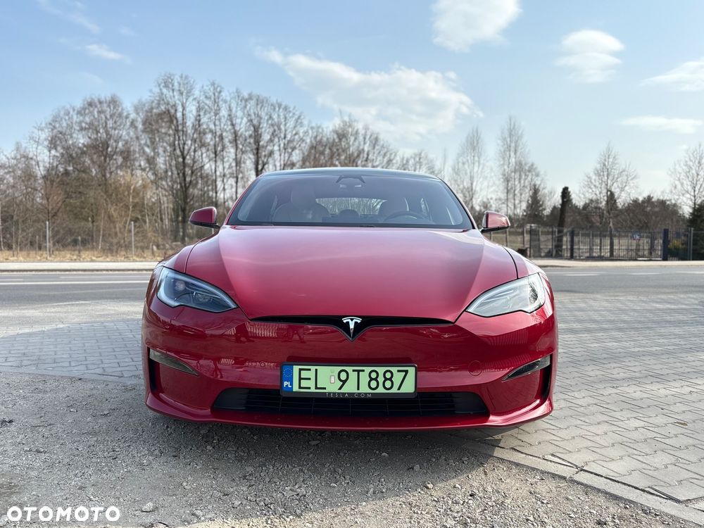 Tesla Model S - 24