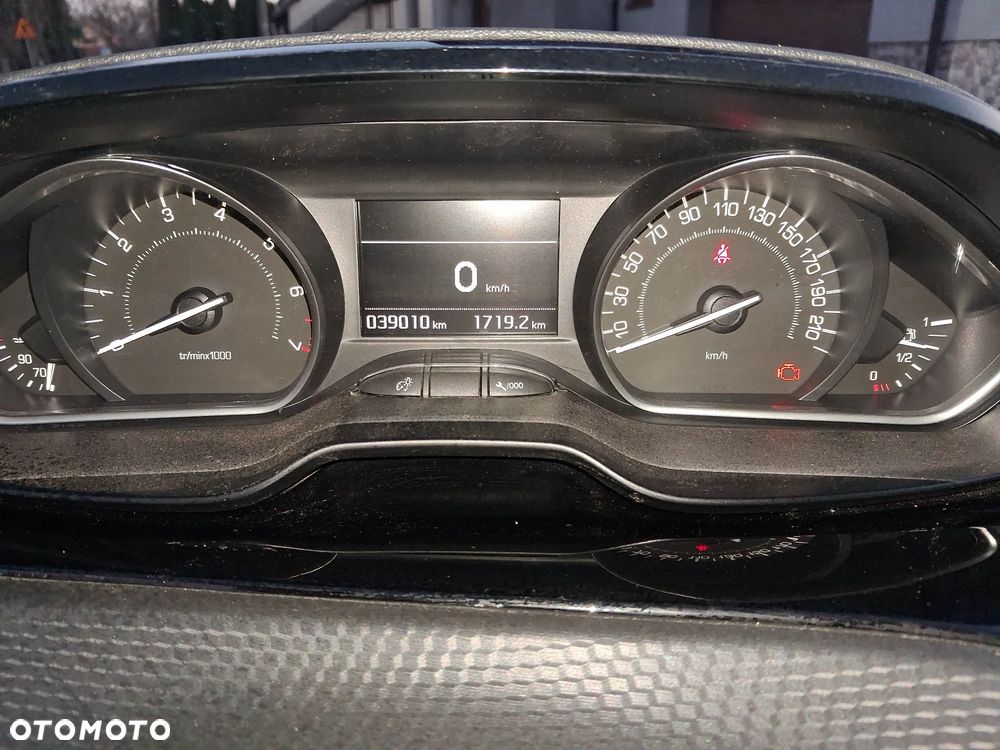 Peugeot 208 PureTech 110 Stop & Start Tech Edition - 9