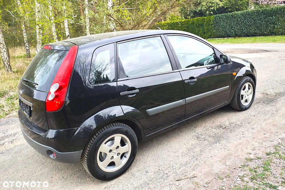 Ford Fiesta 1.3 Ambiente - 15