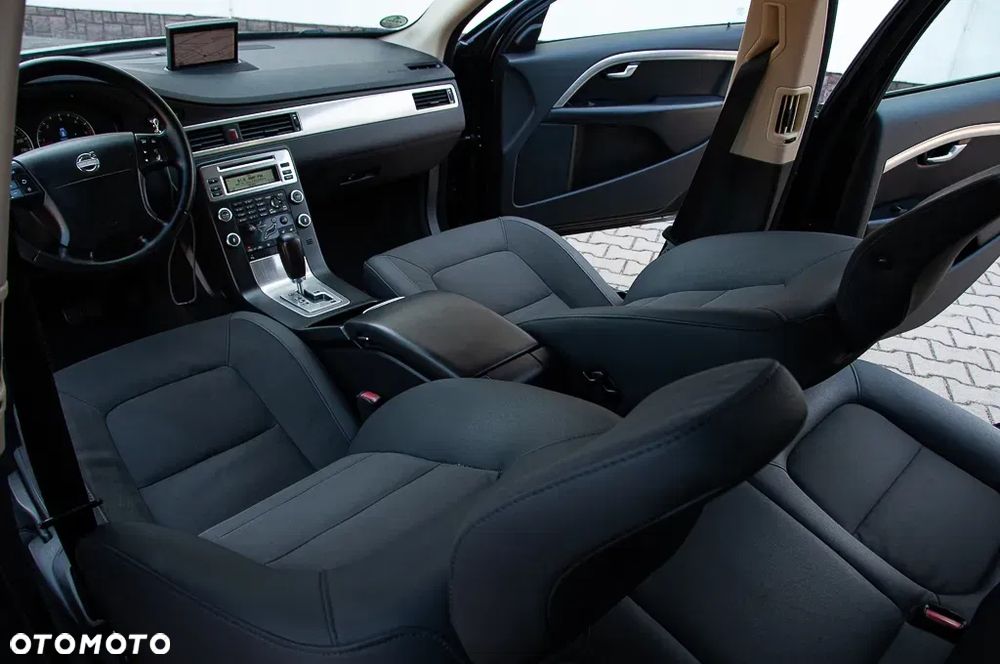 Volvo V70 2.4D Summum - 27