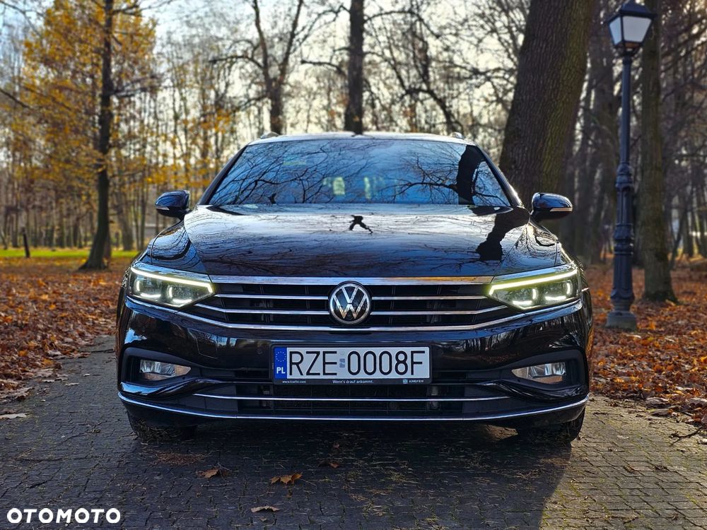 Volkswagen Passat - 2