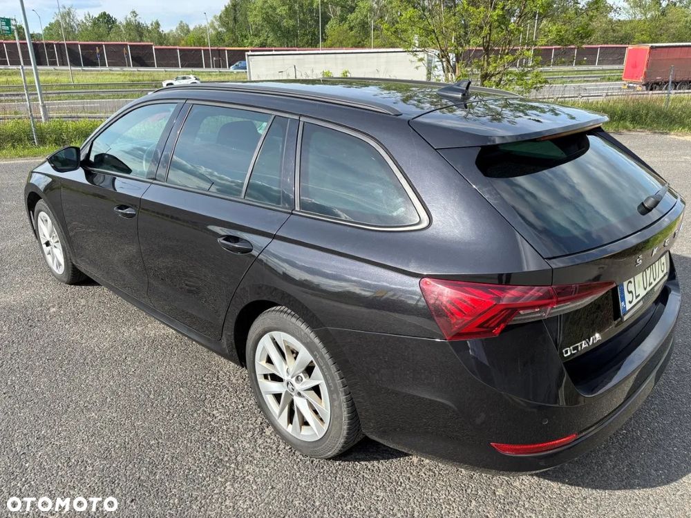 Skoda Octavia 2.0 TDI Ambition DSG - 4