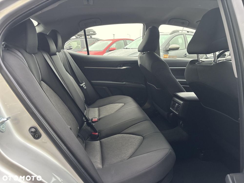 Toyota Camry 2.5 Hybrid Comfort CVT - 15