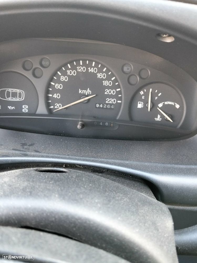 Ford Fiesta 1.8 D Studio - 9