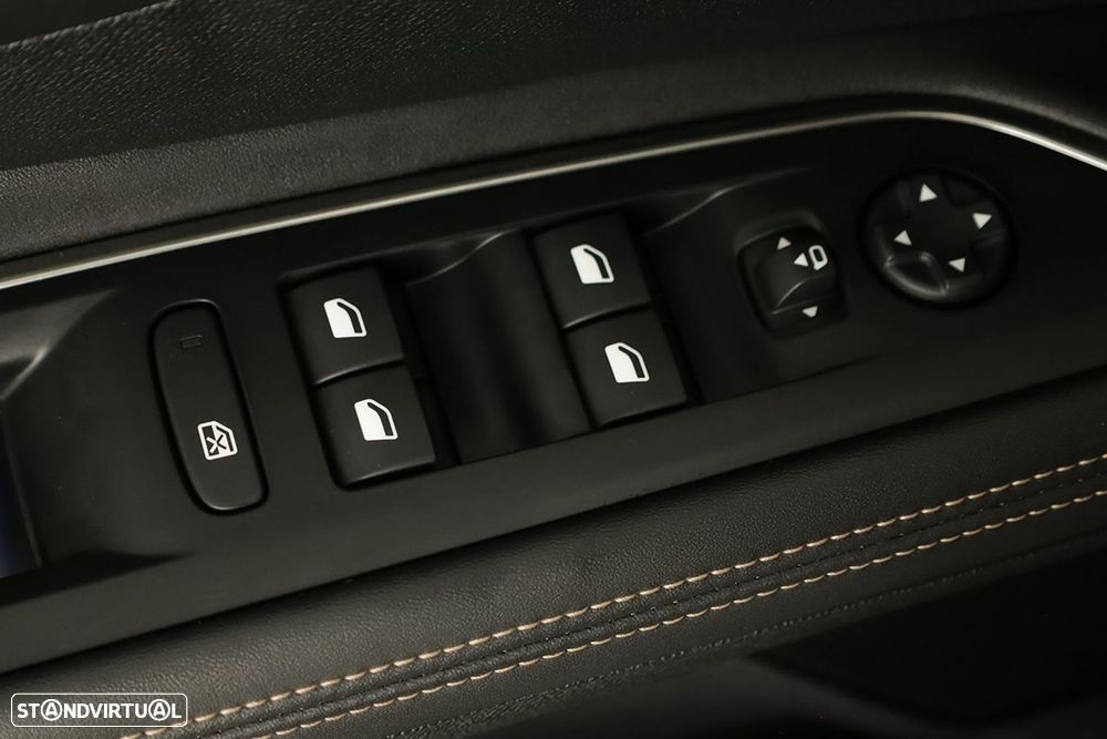 Peugeot 5008 1.2 PureTech GT EAT8 - 21