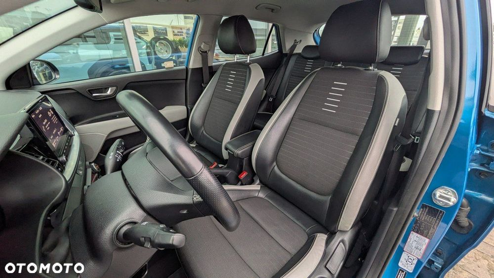 Kia Stonic 1.2 L - 12