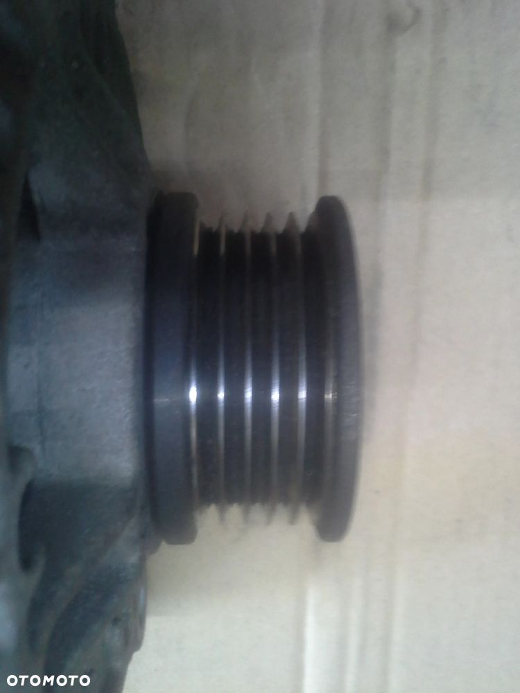 Skoda Fabia 1.4 MPi alternator 70A  047903017 - 3