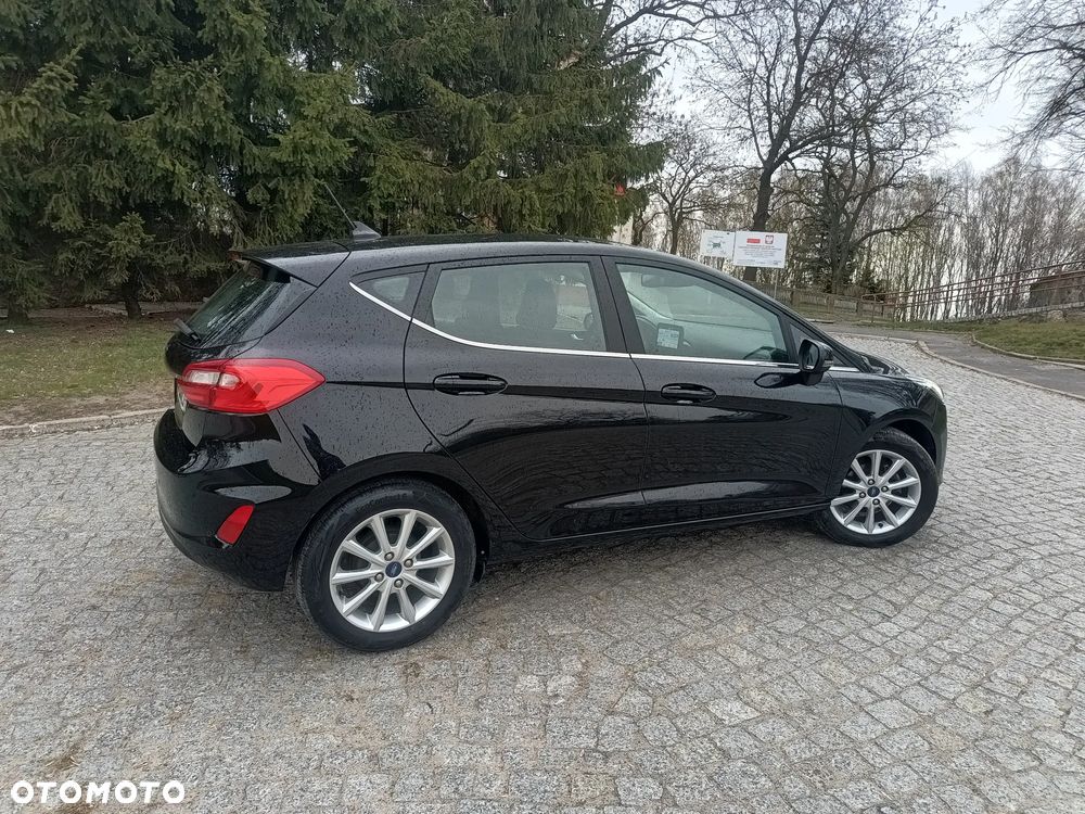 Ford Fiesta 1.0 EcoBoost S&S TITANIUM - 16
