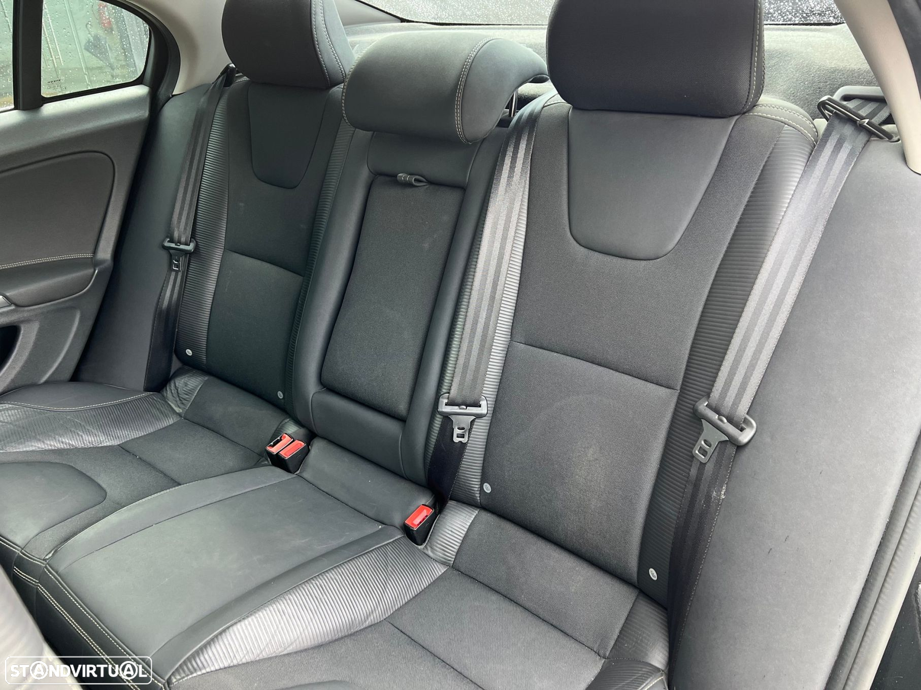 Volvo S60 2.0 D4 R-Design Start/Stop - 11
