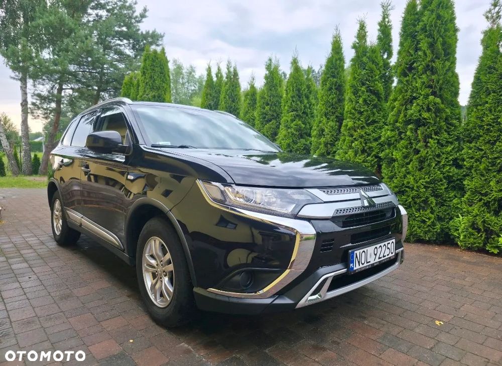 Mitsubishi Outlander 2.0 Invite + 2WD - 1