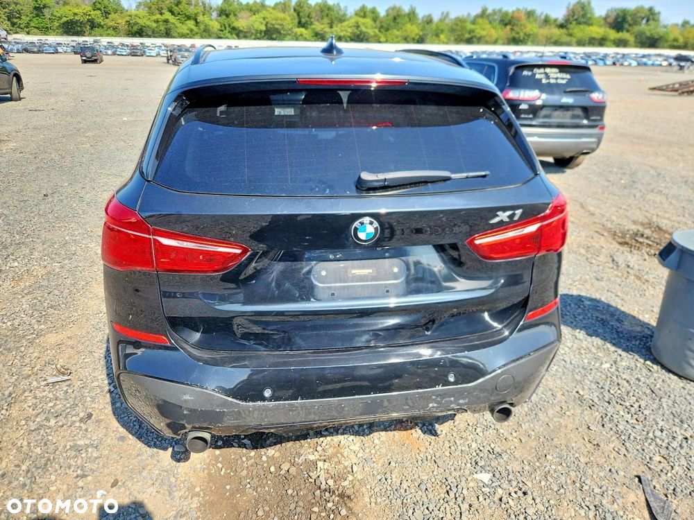 BMW X1 xDrive25i GPF Sport Line sport - 4