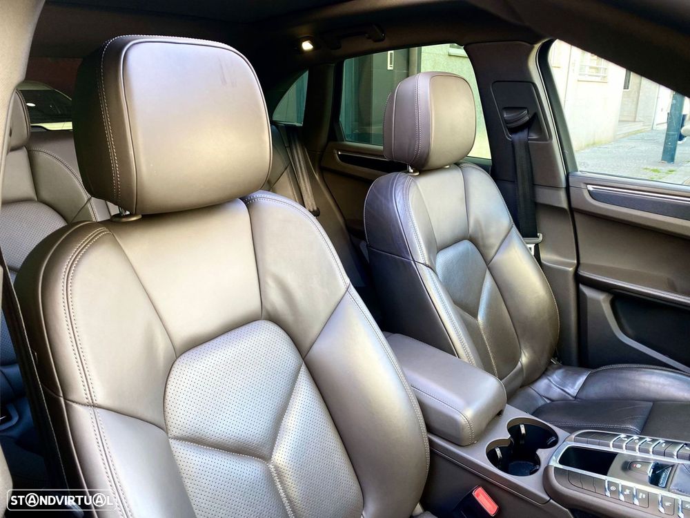 Porsche Macan S - 31