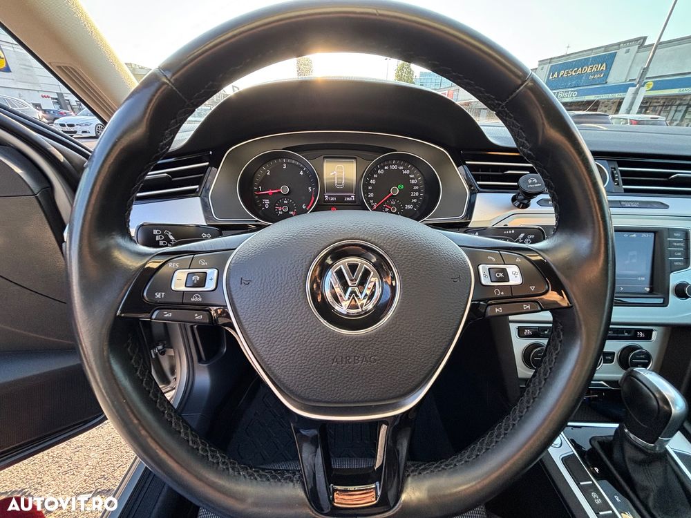 Volkswagen Passat 2.0 TDI (BlueMotion Technology) DSG Comfortline - 14