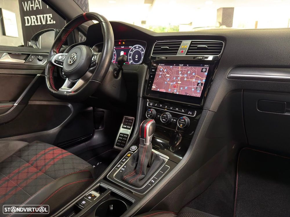VW Golf GTI TCR 2.0 TSI OPF DSG - 42