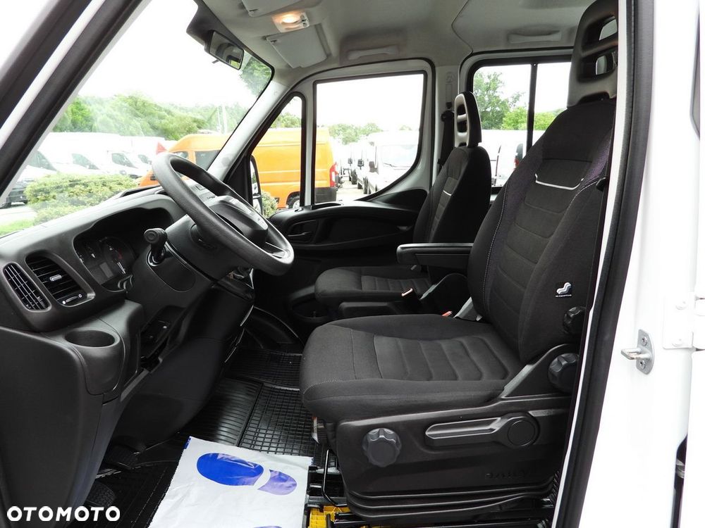 Iveco DAILY 35C16 WYWROTKA PODWÓJNA KABINA DOKA 6 MIEJSC TEMPOMAT BLIŹNIACZE KOŁA KLIMATYZACJA  160KM - 27
