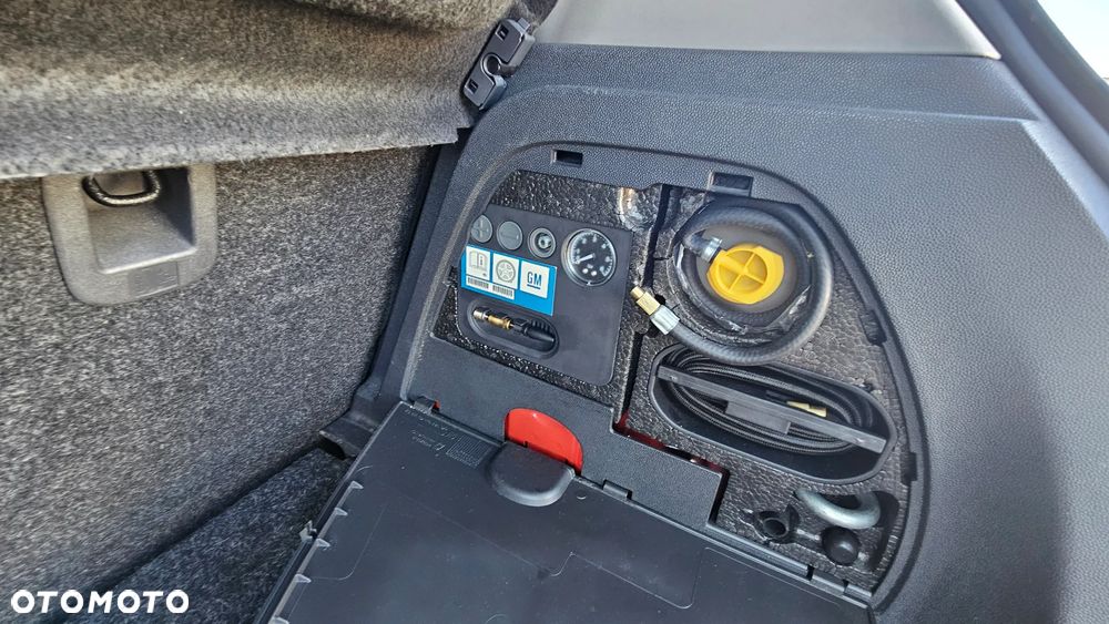 Opel Corsa 1.6 Turbo GSi - 33