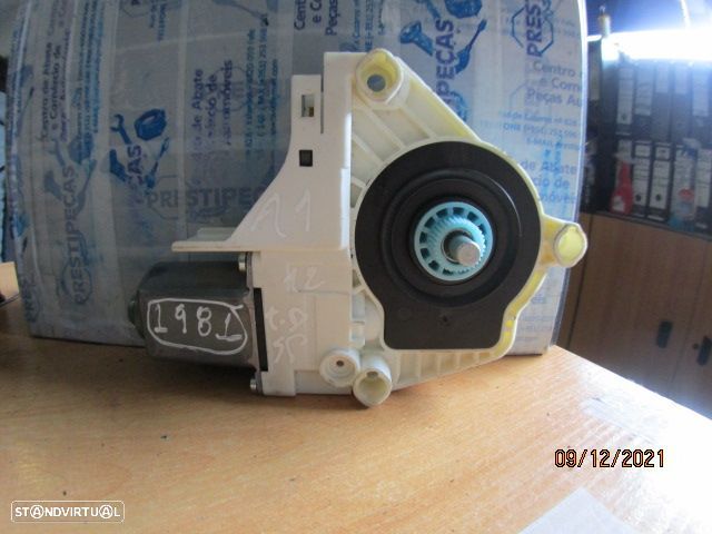 Motor Elevador Vidro 8K0959811A AUDI A1 2012 TD AUDI A1 SPORTBACK 8X FASE 2  2017 1.6TDI 115CV 5P PRETO TD - 1