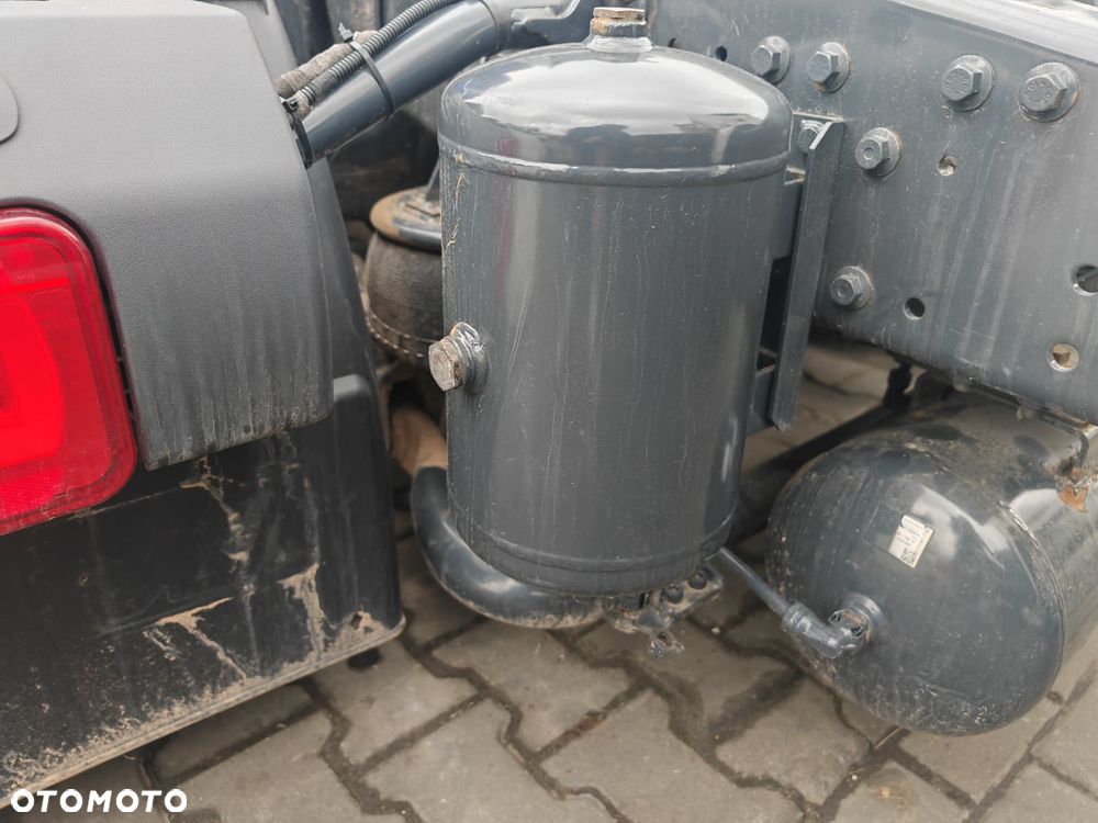 ZBIORNIK POWIETRZA BUTLA 10 LITRÓW LEWA IVECO S WAY - 5