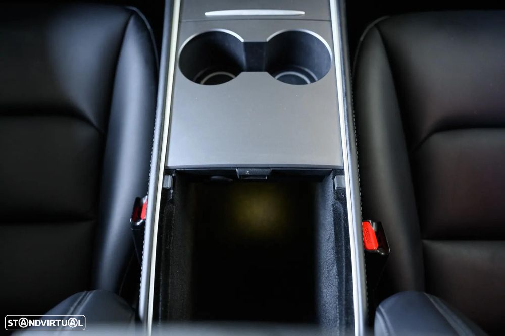 Tesla Model Y Long Range Dual Motor AWD - 45