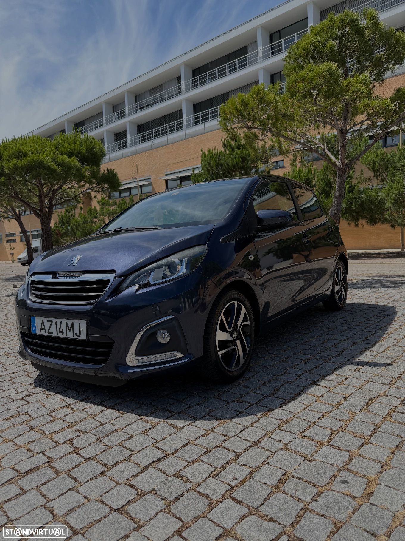 Peugeot 108 1.2 PureTech Allure - 1