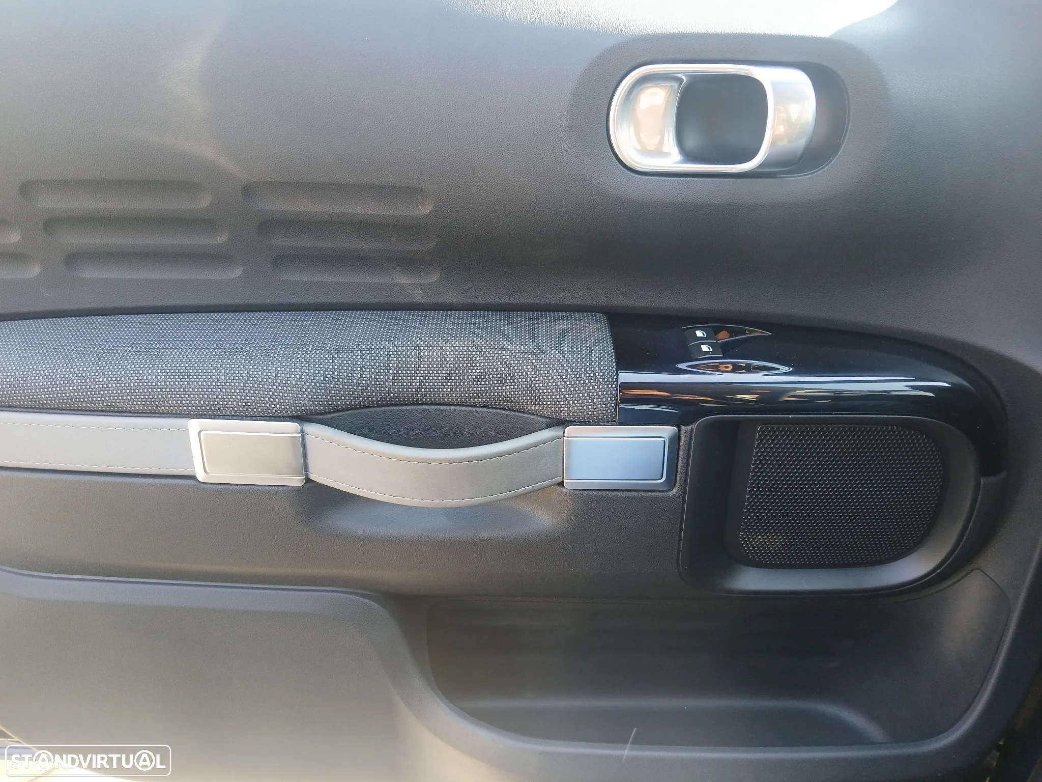 Citroën C4 Cactus 1.2 PureTech Shine - 35