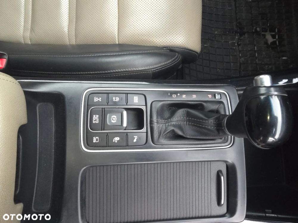 Kia Sportage 2.0 CRDI XL AWD - 24