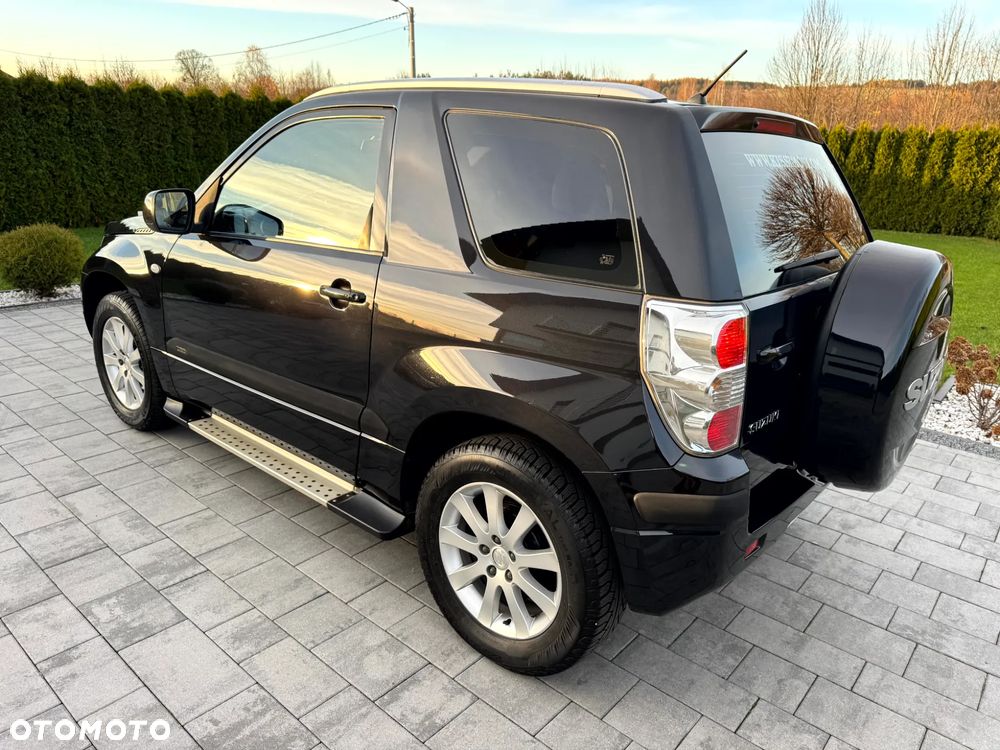 Suzuki Grand Vitara 1.6 Black&White - 5