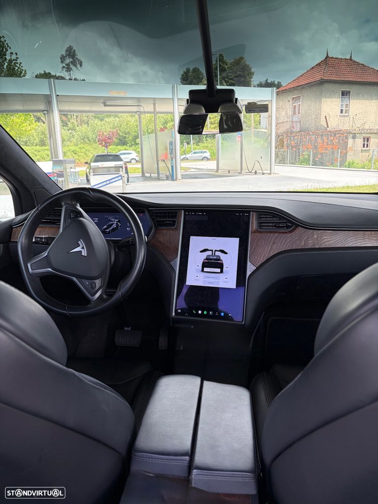 Tesla Model X 100D - 14
