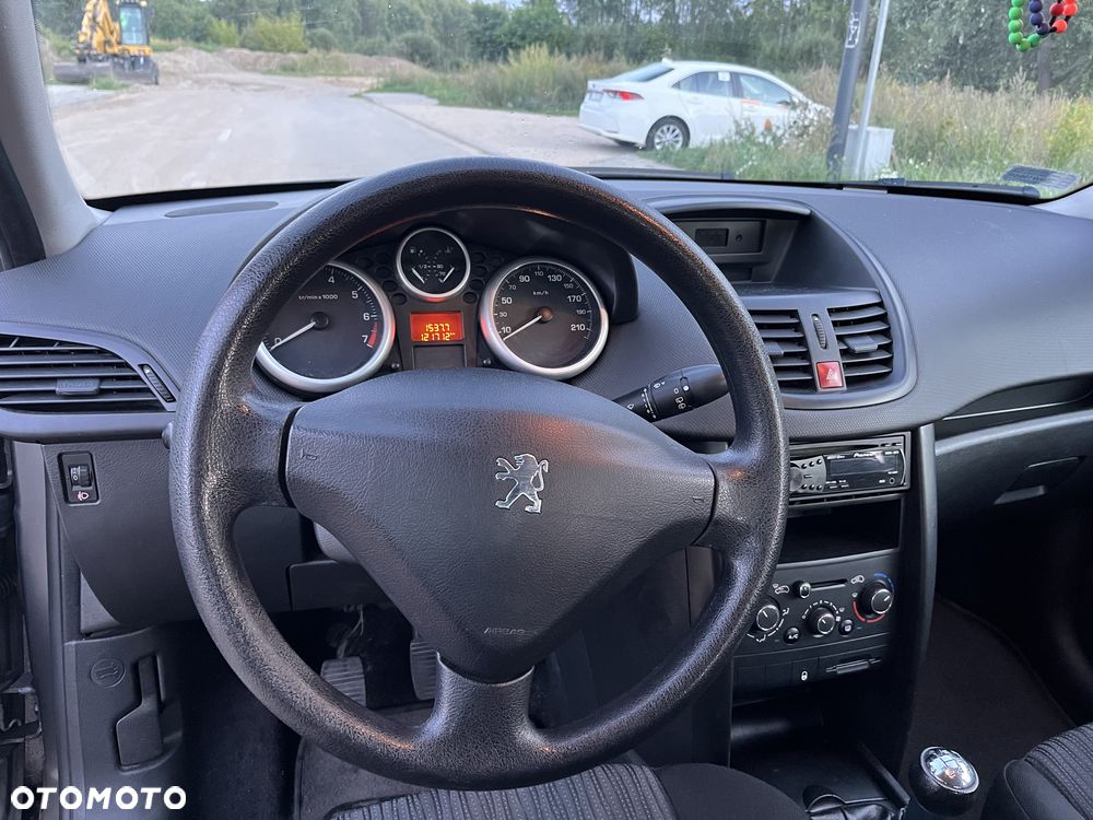 Peugeot 207 - 4