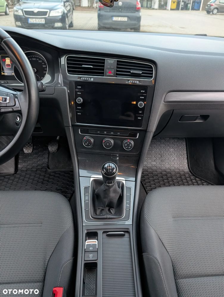 Volkswagen Golf 1.6 TDI BMT Comfortline - 13