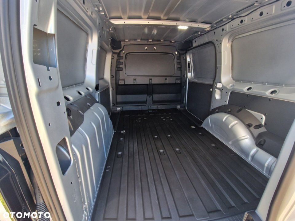 Ford Transit Connect - 9