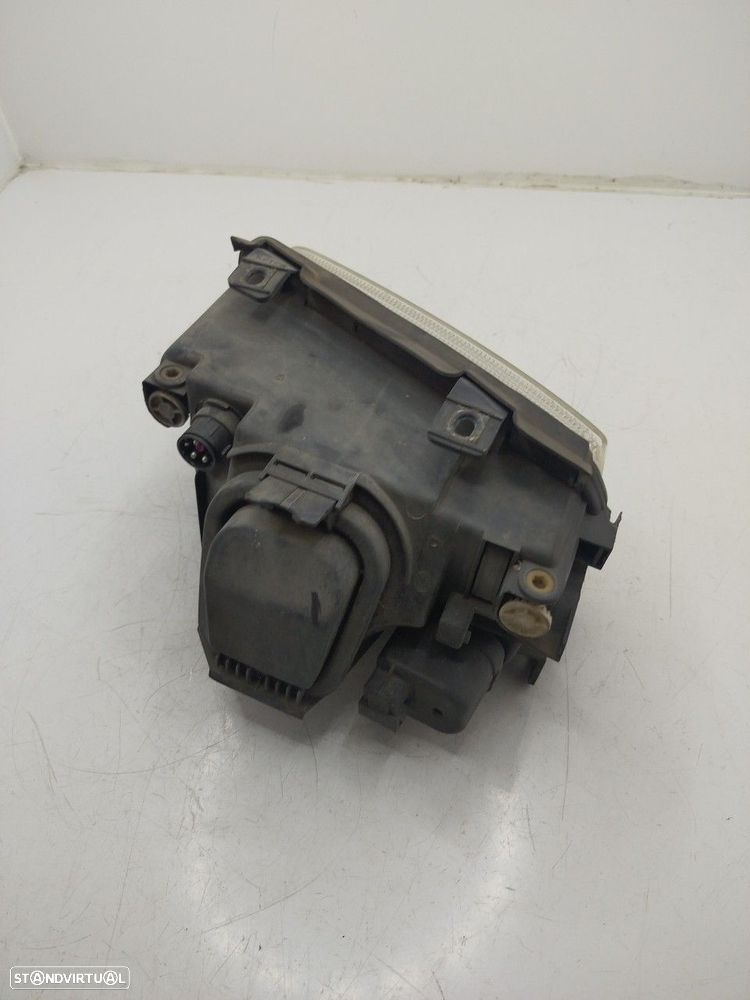 Farol/ Otica Dianteiro Dto Audi A4 (8D2, B5) - 4