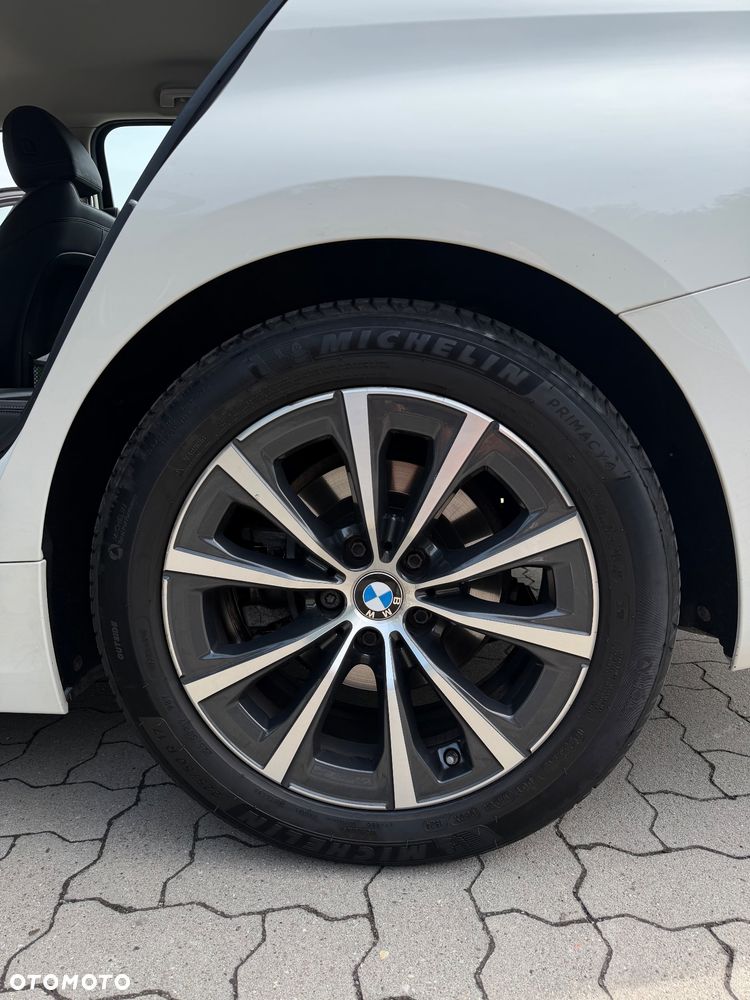 BMW Seria 3 318d - 12