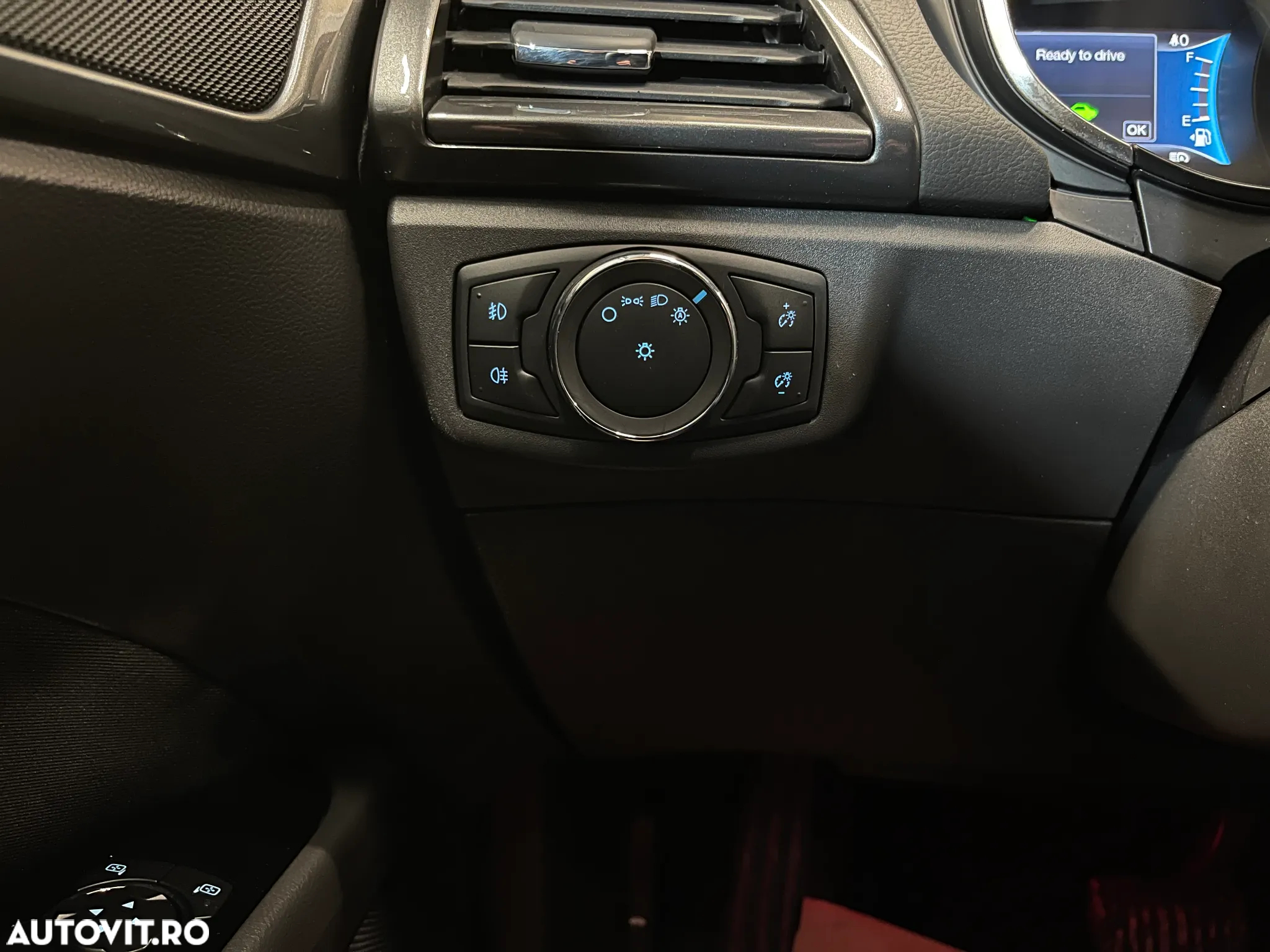 Ford Mondeo 2.0 HEV Titanium - 26
