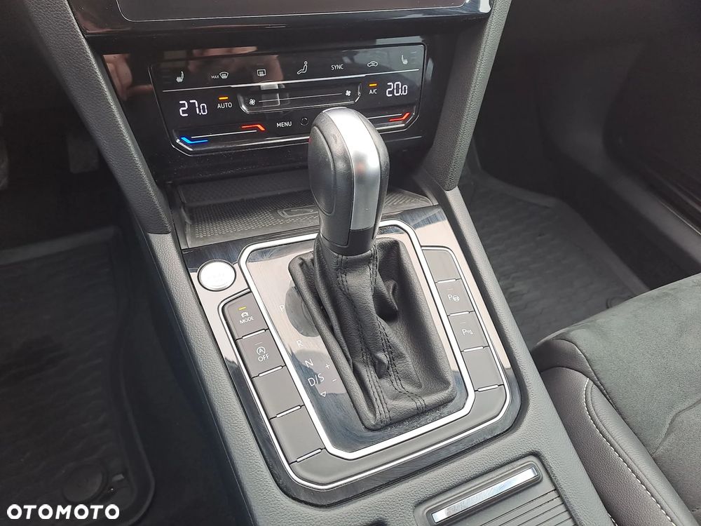 Volkswagen Passat 1.5 TSI EVO Elegance DSG - 18