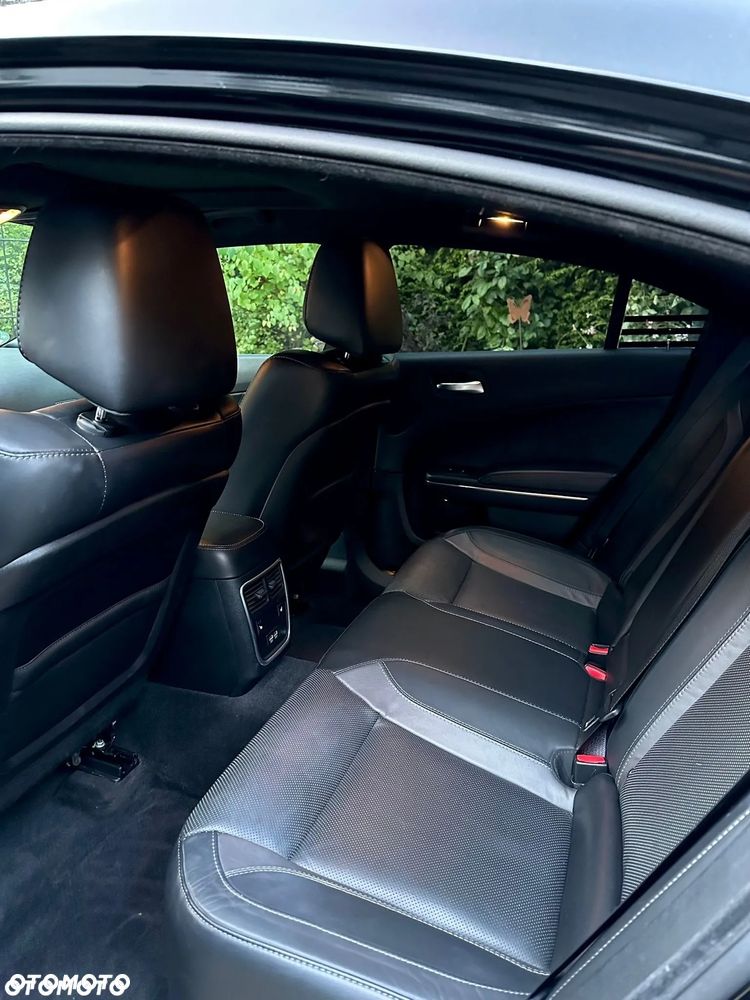 Dodge Charger - 7