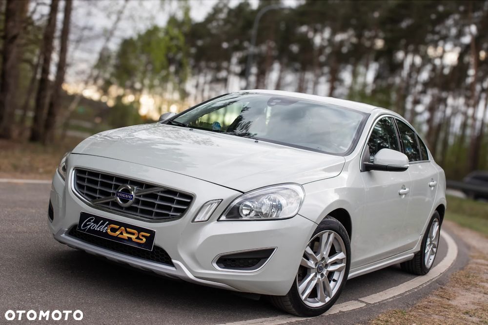 Volvo S60 D3 Momentum - 1