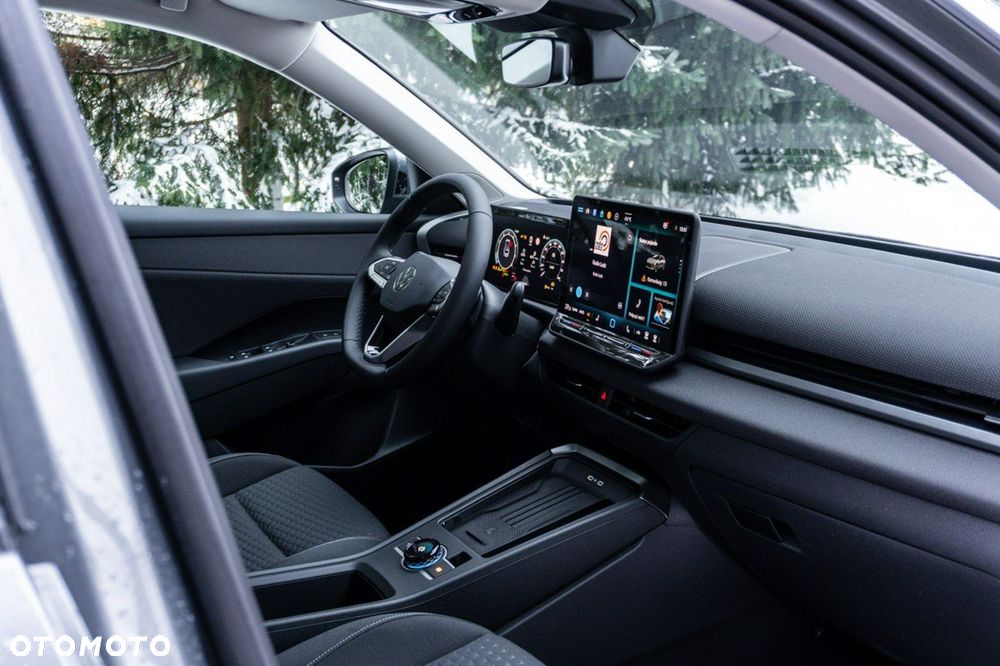 Volkswagen T-Roc - 19