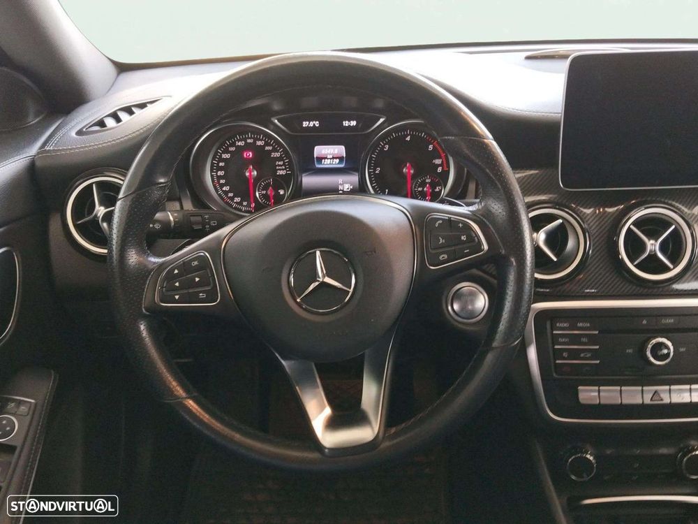 Mercedes-Benz CLA 200 d Shooting Brake AMG Line Aut. - 6