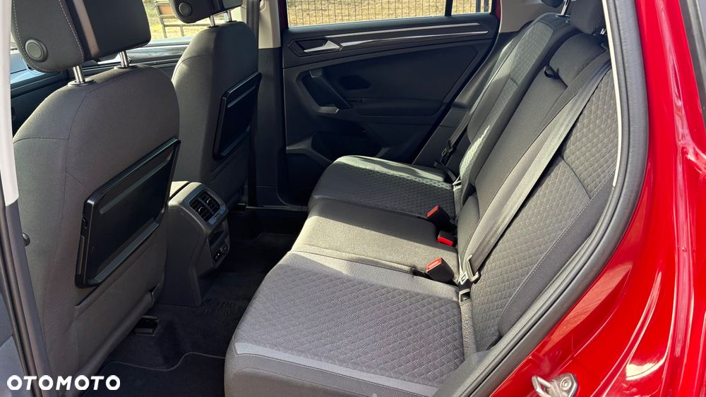 Volkswagen Tiguan - 24